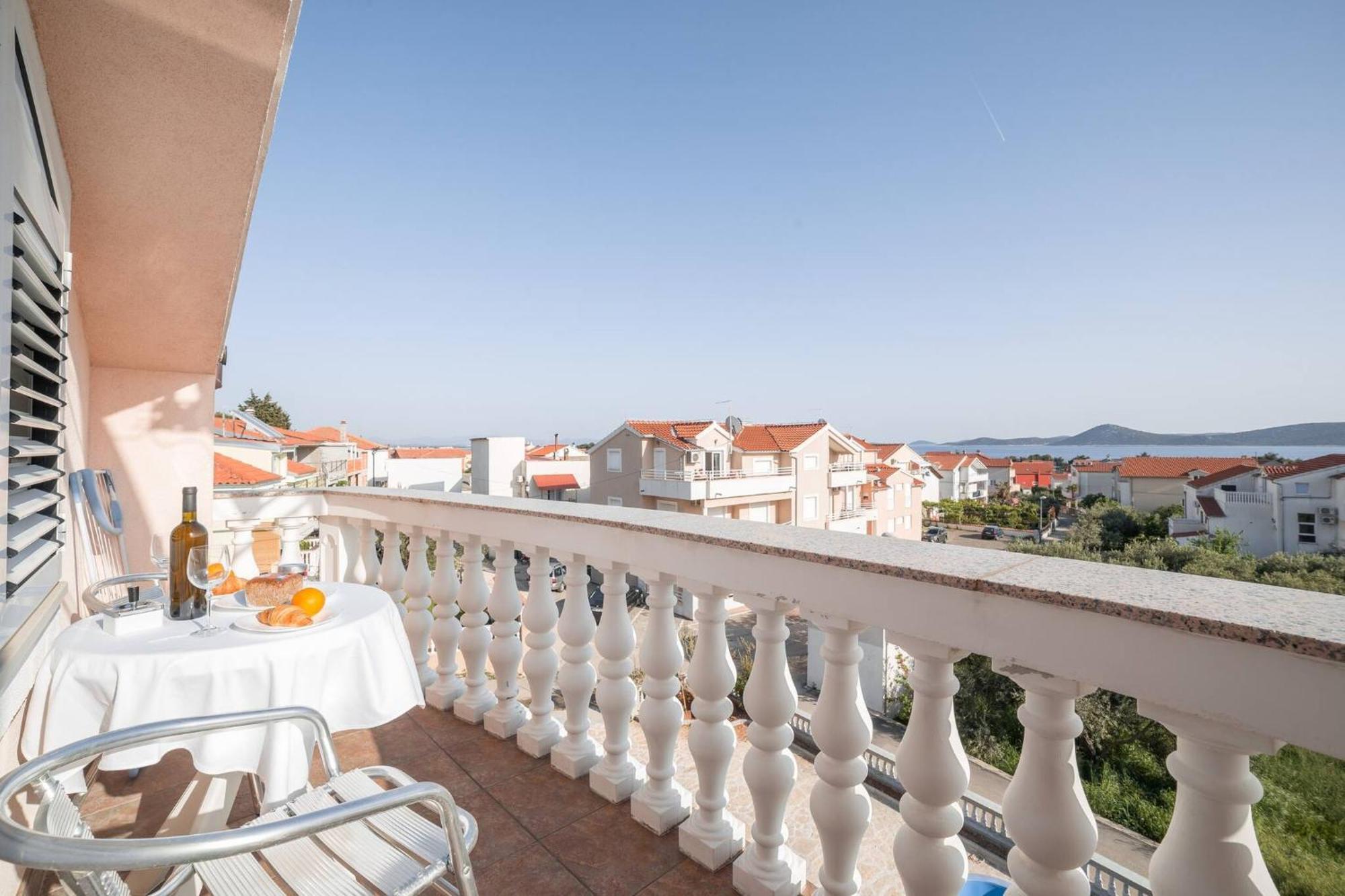 Ferienwohnung Nikol Vodice Exterior foto